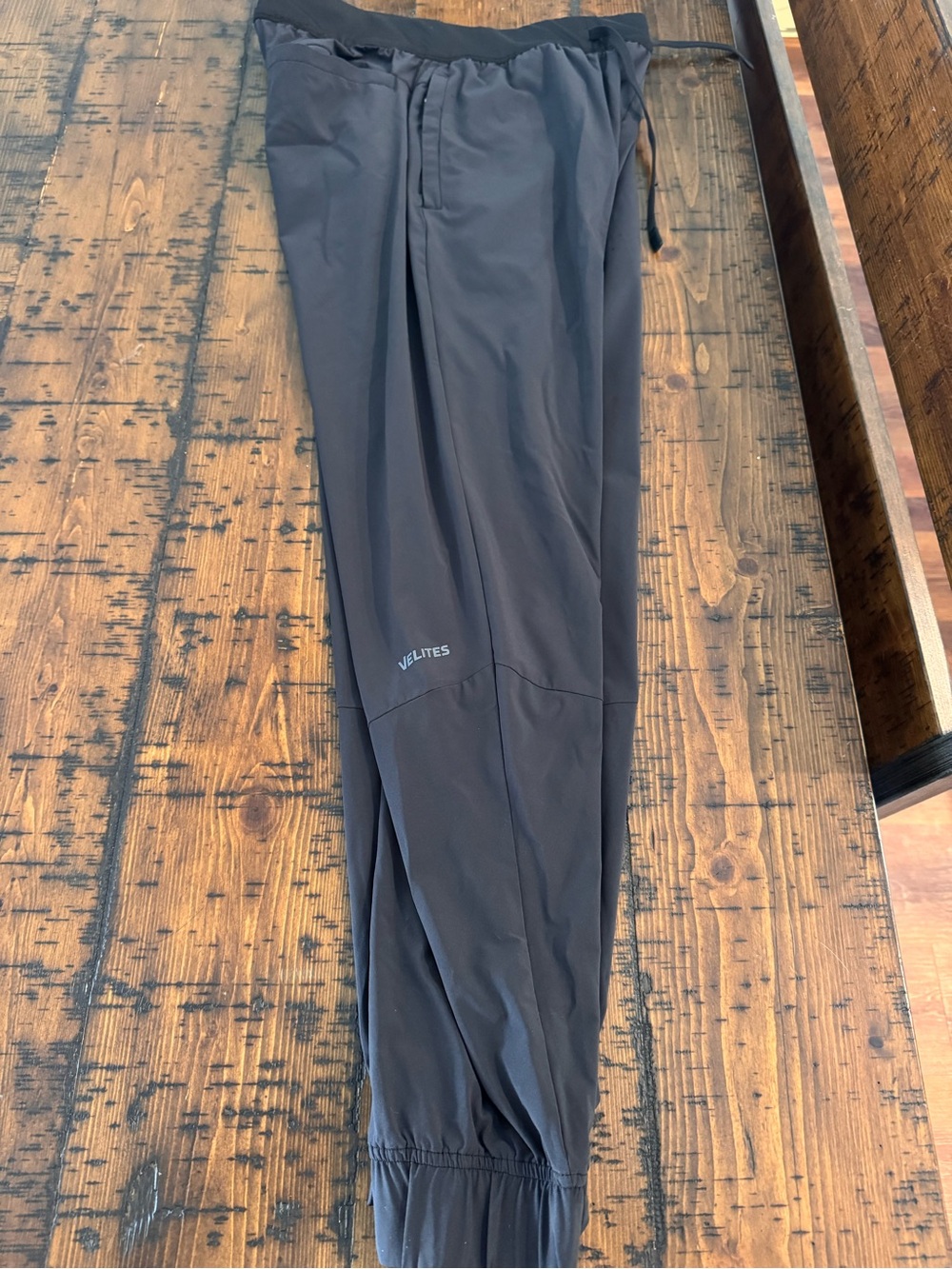 Velites Men’s Black Jogger - size M